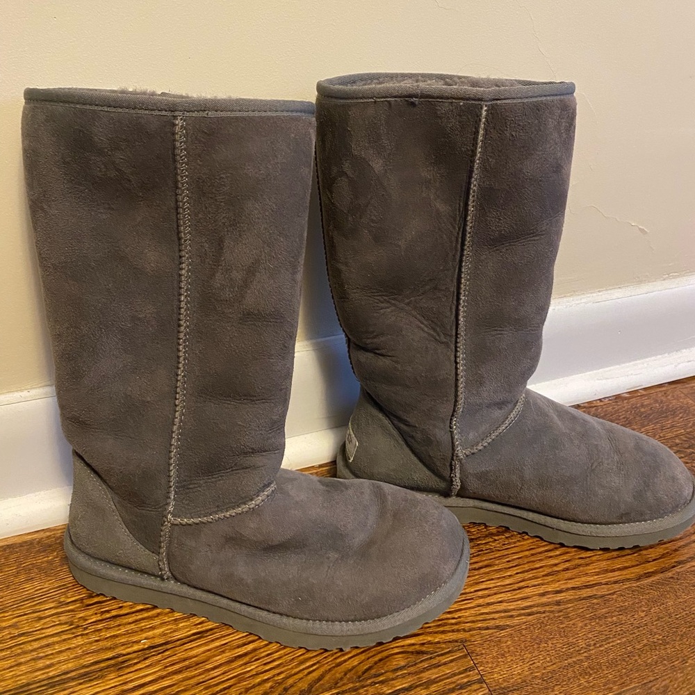 Ugg Classic Boot - image 2